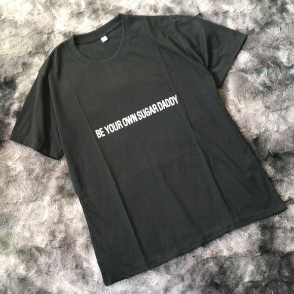 Ain't No Wifey Tee - Picture 2 of 4